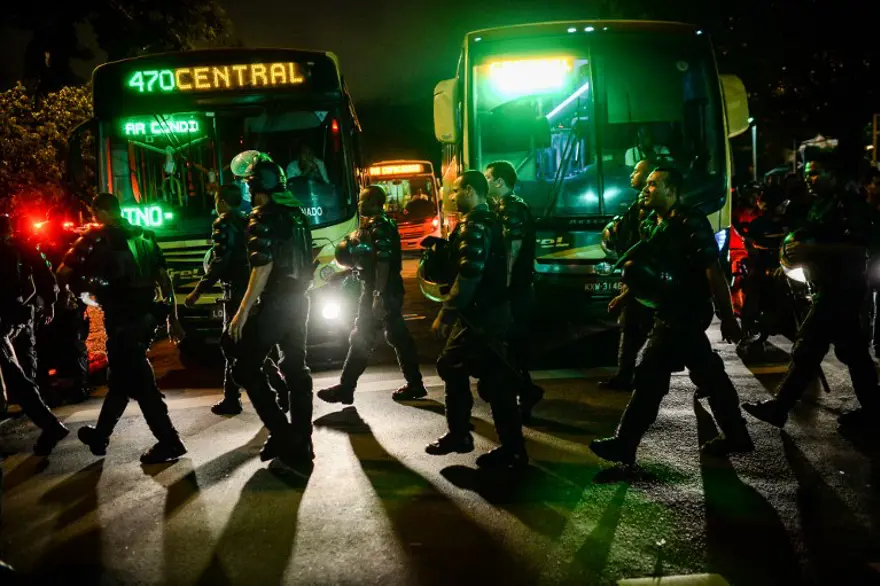 Brezilya'da Dünya Kupası protestosu 4
