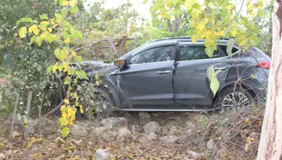 Ciple otomobil çarpıştı, 6 kişi yaralandı