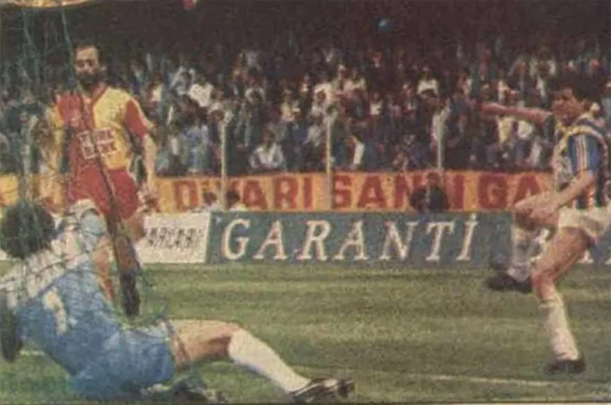 Süper Lig'de haftanın mücadelesi: Galatasaray - Fenerbahçe (Rakamlarla Galatasaray Fenerbahçe derbisi) 7 Süper Lig'de haftanın mücadelesi: Galatasaray - Fenerbahçe (Rakamlarla Galatasaray Fenerbahçe derbisi) 7