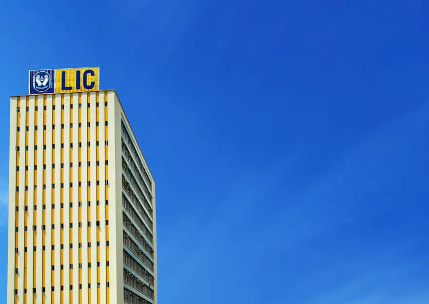 73- LIC: 24,14 MİLYAR DOLAR 28 73- LIC: 24,14 MİLYAR DOLAR 28