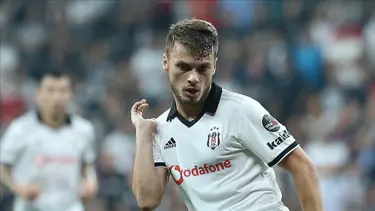 Beşiktaş'ın eski futbolcusuydu: Adem Ljajic basketbolcu oldu!