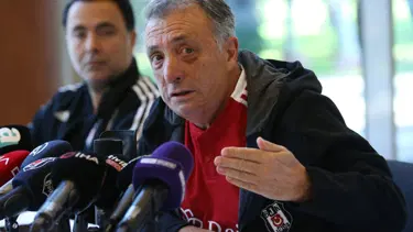 Beşiktaş Kulübü Başkanı Ahmet Nur Çebi: Beşiktaş'ın zarar görmemesi için susuyorum