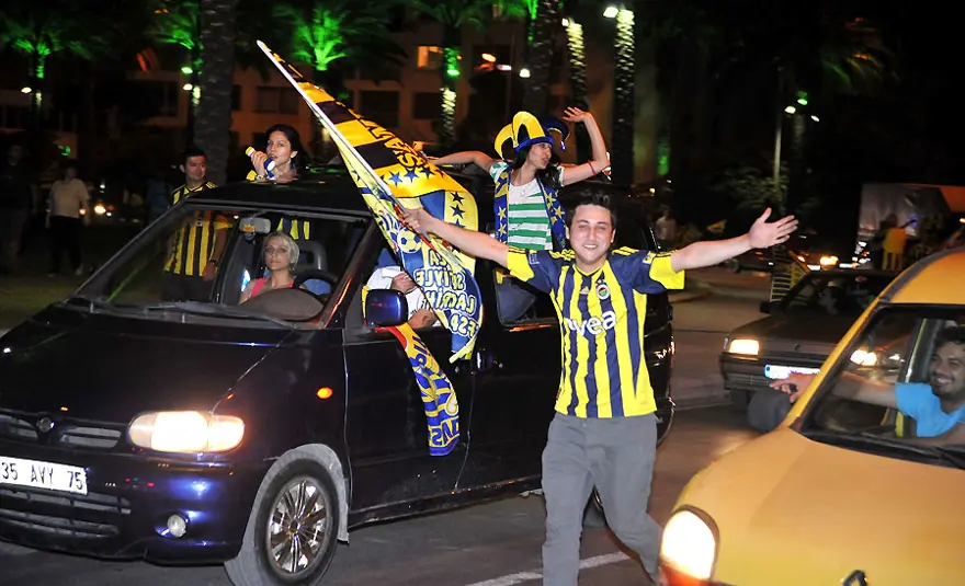 Her yer sarı lacivert 7