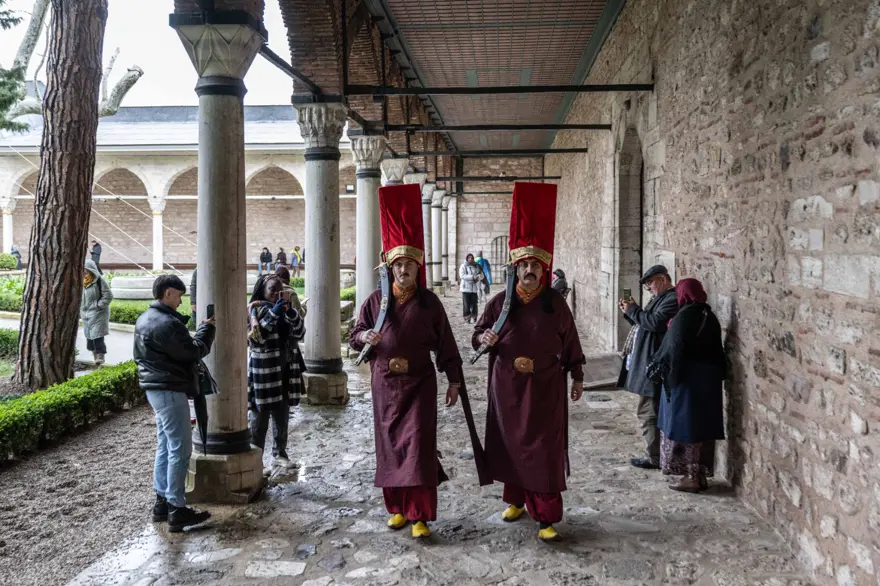 Topkapı Sarayı'nda yeni dönem: Jandarmalar, "silahtar" oldu 3