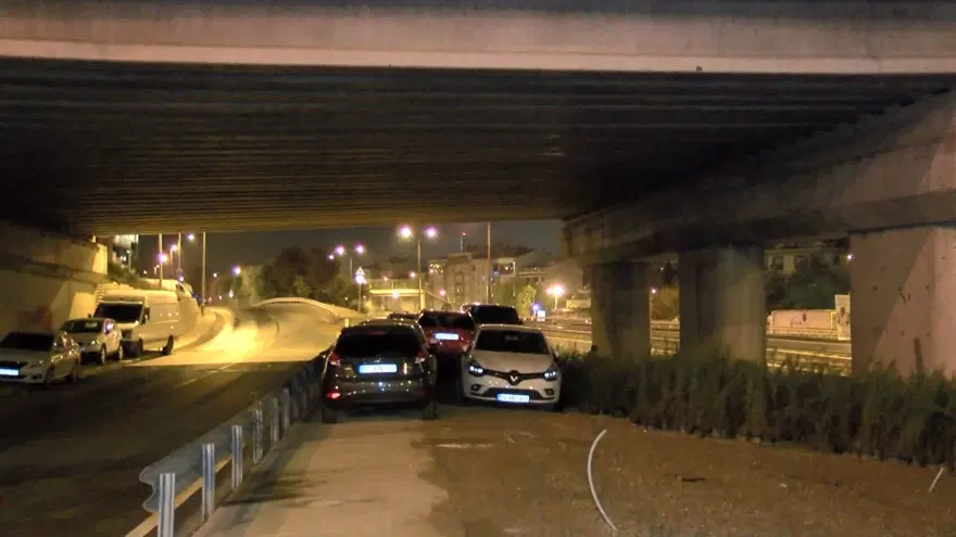 Otoparklarda doluluk yüzde yüze çıktı, köprü ve viyadük altları doldu 4