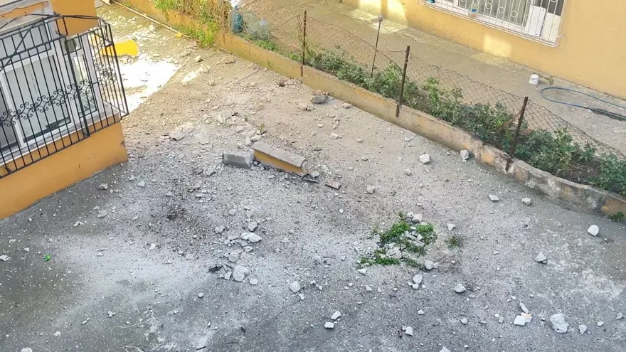 İstanbul'da korku dolu anlar: 7 katlı binadan kopan parçalar yola düştü 4