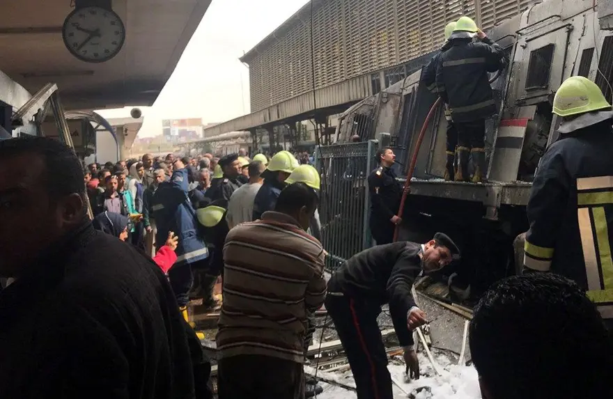 "Mısır'daki tren kazasının nedeni, makinist kavgası" 10