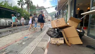 Sağanak sonrası sel suları çekildi, temizlik çalışması yapıldı