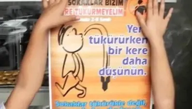 Yere tükürdüğü için ceza kesildi