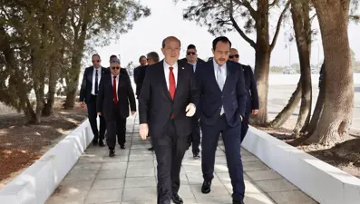 Kıbrıs liderleri ara bölgede görüştü