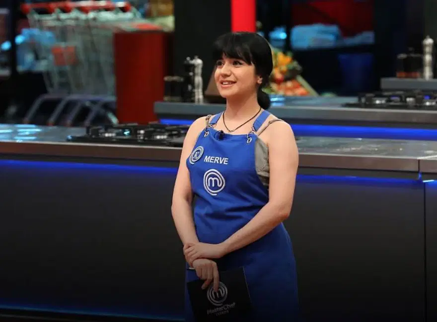 MASTERCHEF'TE MAVİ VE KIRMIZI TAKIM KAPTANLARI BELLİ OLDU 2 MASTERCHEF'TE MAVİ VE KIRMIZI TAKIM KAPTANLARI BELLİ OLDU 2