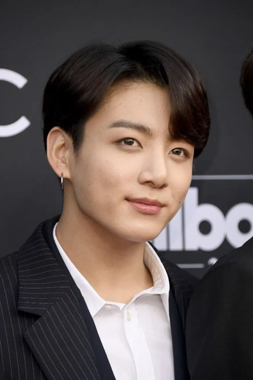 JUNGKOOK KİMDİR? 