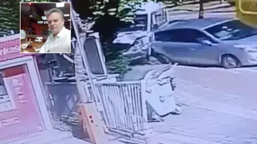 Servis minibüsü kaldırımdaki yayayı ezdi