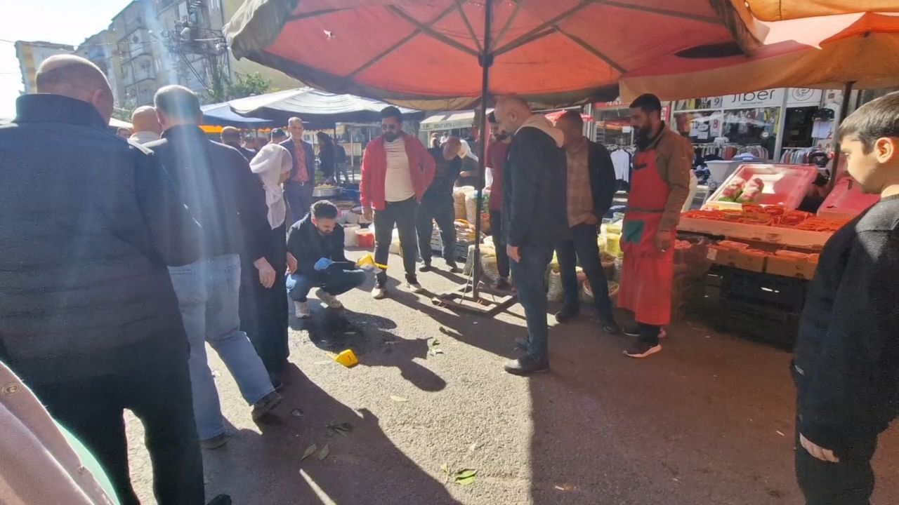 Semt pazarında silahlar konuştu