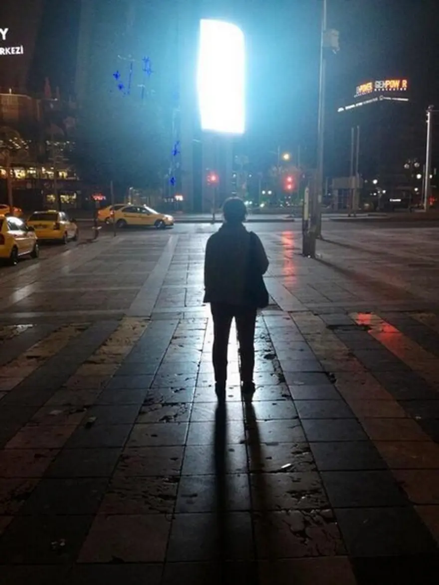 'Duran adam'lar sosyal medyada 4