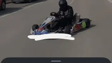 Go-kart sürücüsünün tehlikeli oyunu! Yola çıktı drift attı!