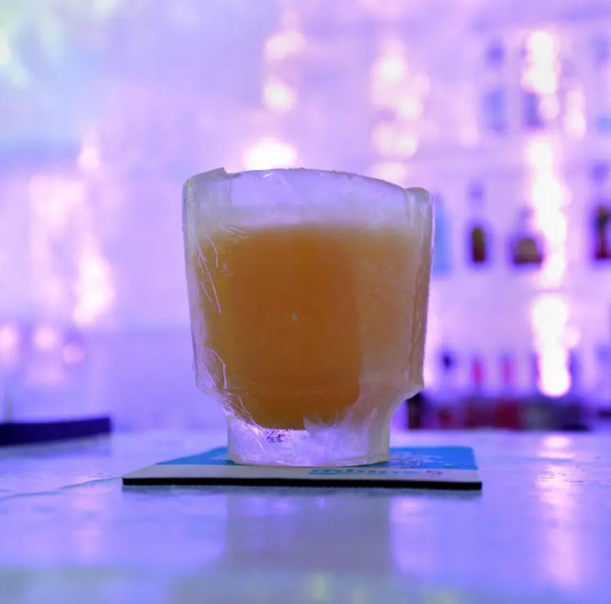 Buz bar ilgi odağı 19