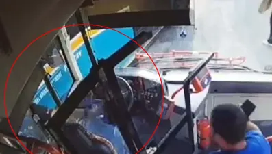 İzmir’de belediye otobüsünün kadın şoförüne yumruklusaldırı: Minibüs şoförü tutuklandı