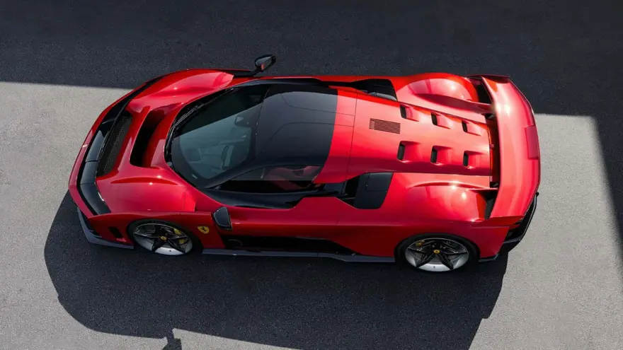 Ferrari F80 tanıtıldı: Sadece 799 adet üretilecek 4