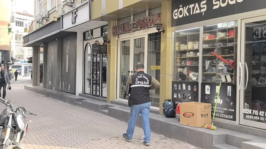 “Benirahatsız etmeyin” dedi, odasında ölü bulundu 3