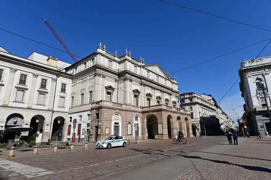 İtalya'da kız kardeşi karantinada ölen İtalyandan isyan çağrısı: Yardım edin 17