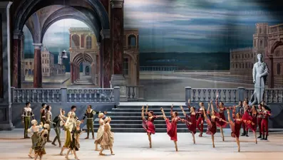 Romeo ve Juliet balesi 21 yıl aradan sonra sahnede