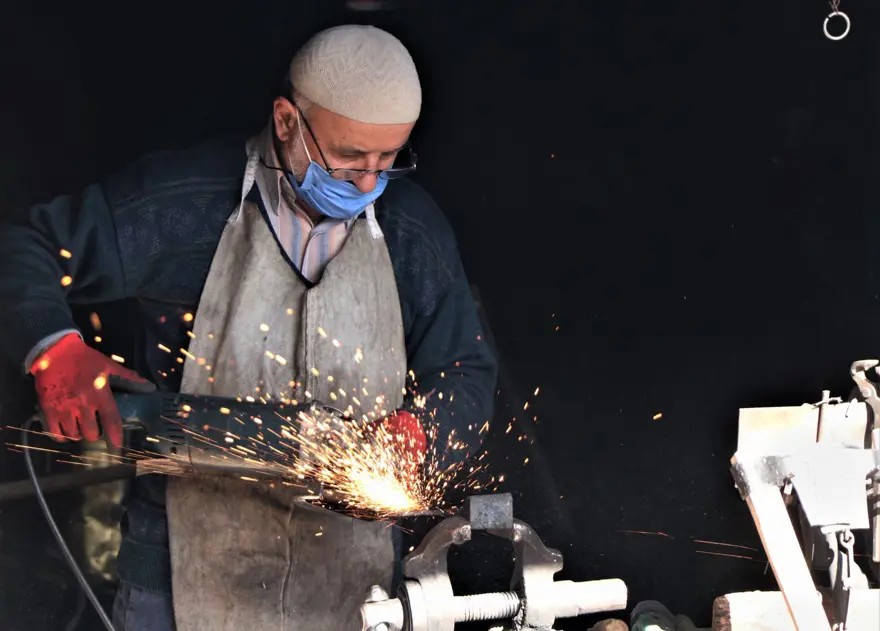 225 yıllık Demirciler Çarşısı'nda son 4 usta kaldı 1