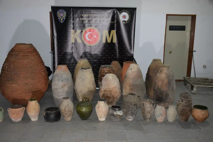 Amasya'da Roma ve Osmanlı dönemine ait 26 küp ele geçirildi 5 Amasya'da Roma ve Osmanlı dönemine ait 26 küp ele geçirildi 5