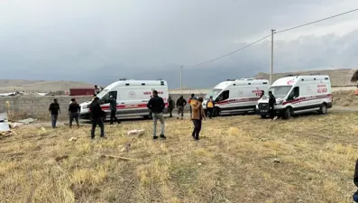 Van’da hortum (Bir çiftlik zarar gördü, hayvanlar yaralandı)