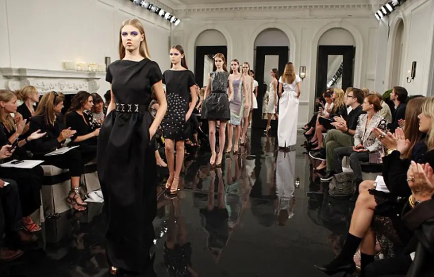V. Beckham NY Moda Haftası'nda 16