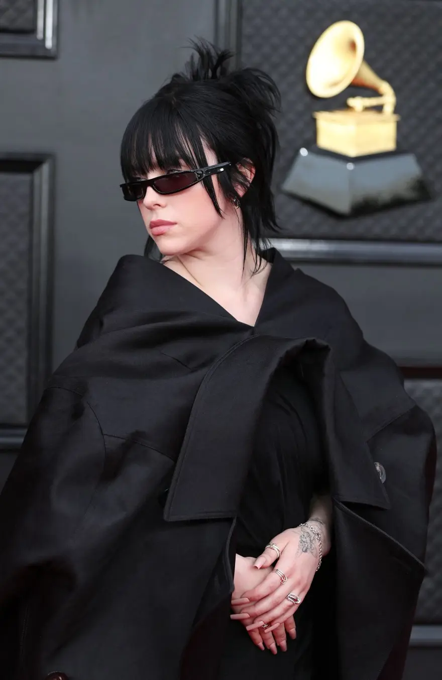 2022 Grammy Ödülleri'nde kırmızı halı şıklığı 13