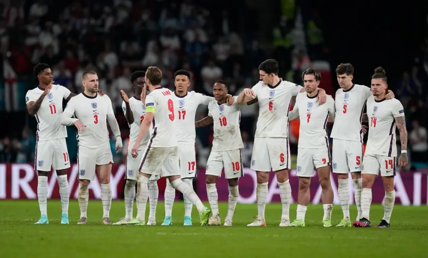 EURO 2020'de şampiyon İtalya 13