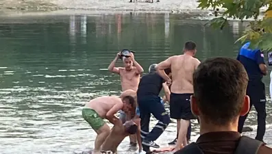 Antalya'da ırmağa giren genç boğuldu