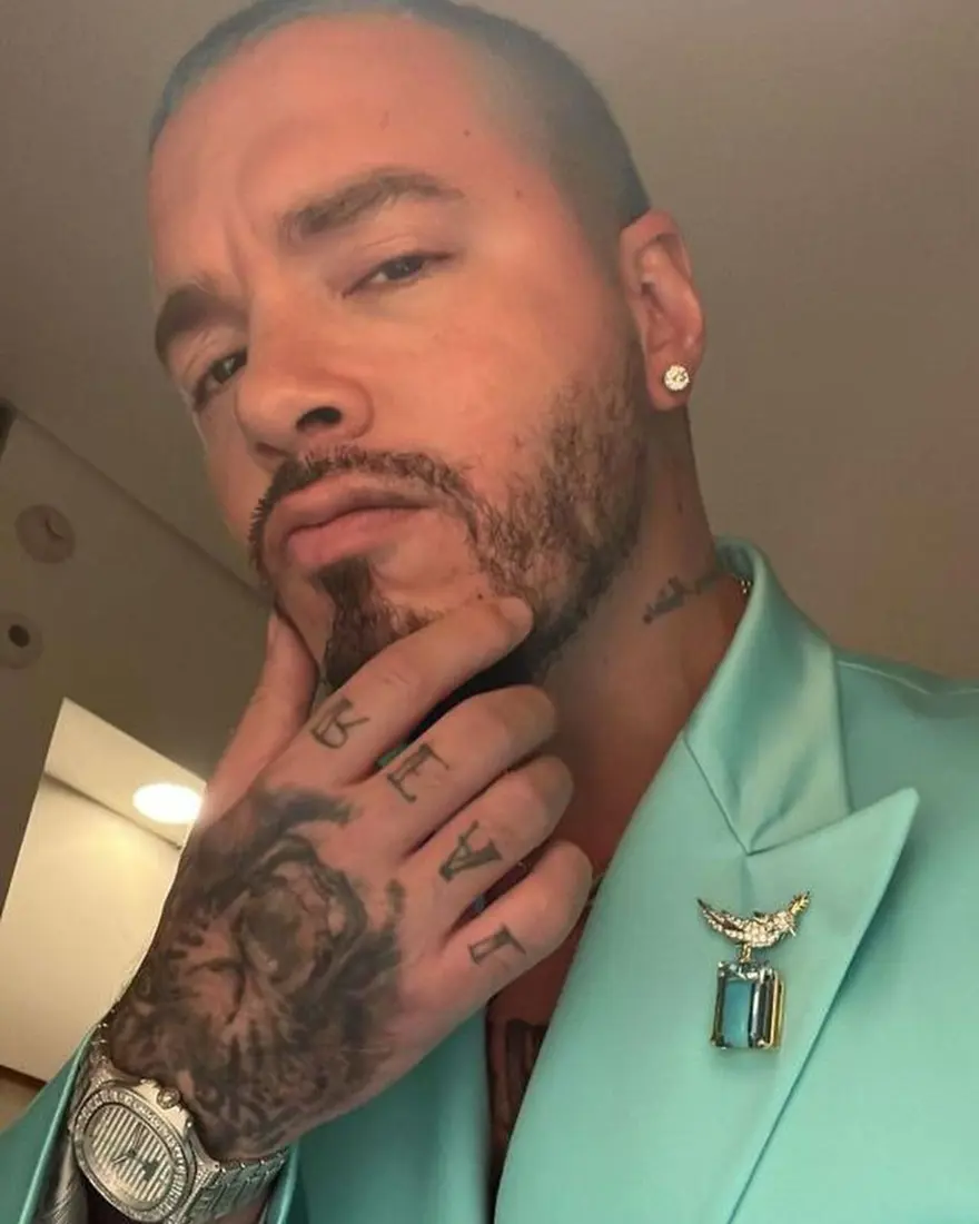 J Balvin 17 J Balvin 17
