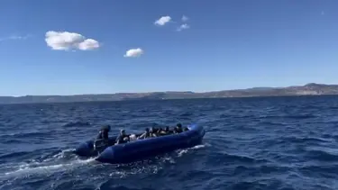 Arnavutluk'taki merkeze transfer edilen 12 düzensiz göçmen İtalya'ya geri gönderildi