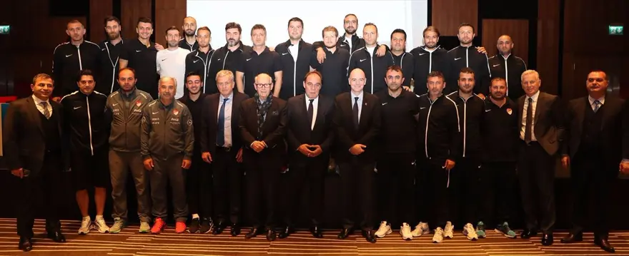 FIFA Başkanı'ndan TFF'ye ziyaret 7