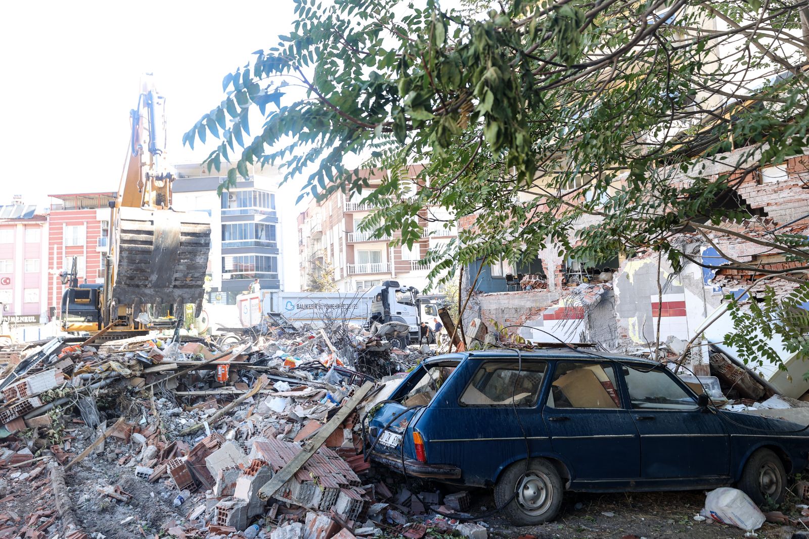 Sındırgı esnafına "deprem kredisi" sunulacak
