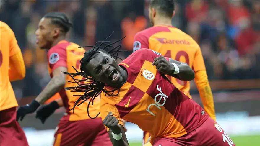Galatasaray'da Bafetimbi Gomis 12 puan kazandırdı 45 gole ulaştı: Gheorghe Hagi'nin rekorunu kırabilecek mi? Galatasaray'da Bafetimbi Gomis 12 puan kazandırdı 45 gole ulaştı: Gheorghe Hagi'nin rekorunu kırabilecek mi?
