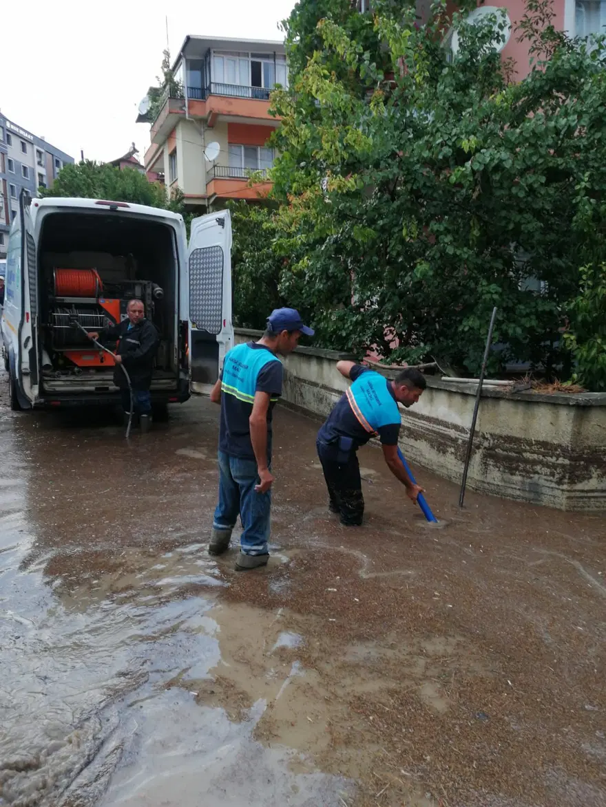 Manisa'yı sağanak vurdu 7