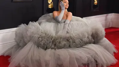 "Yılın en büyük albümü": Ariana Grande listelerde zirvede