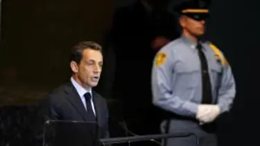 Sarkozy'nin sağdıcına yolsuzluk suçlaması