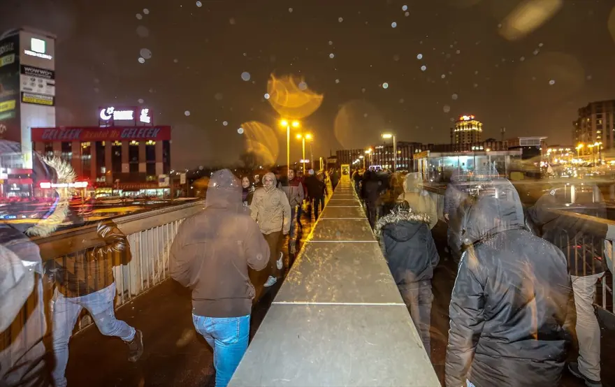 İstanbul'da kar yağışı başladı 2