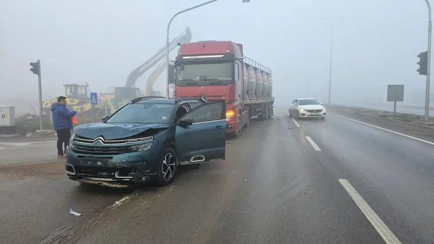 Bandırma'da yoğun sis zincirleme kazaya neden oldu 6