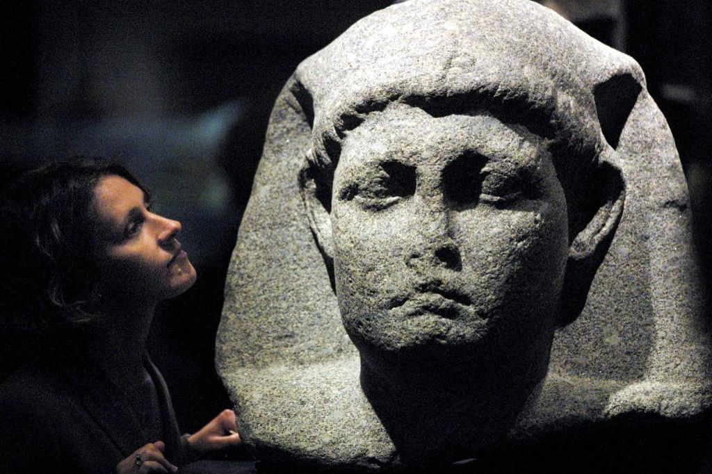 Mezarını ararken heykelini buldular: Kleopatra'nın suratına ilk bakış!