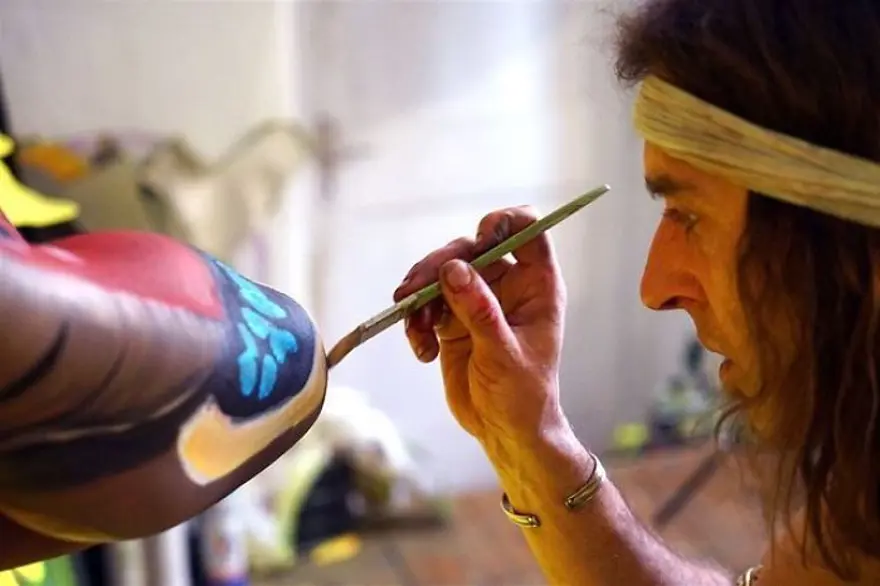 Johannes Stötter’in vücut boyama sanatı: Kelebek aslında birkadın 5