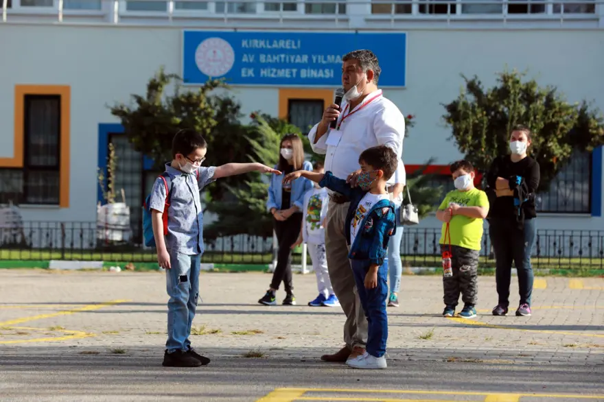 Yüz yüze eğitim anasınıfı ve ilkokul 1'inci sınıflarda başladı 23