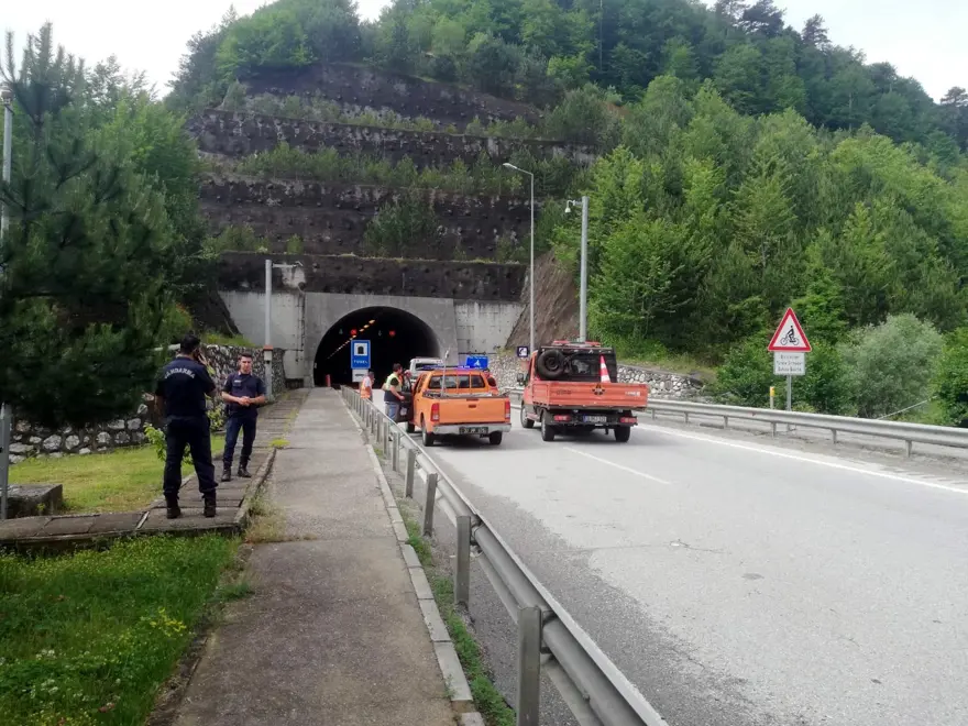 Bolu'da Dorukhan Tüneli'nde cip yangını 7