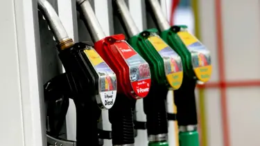 Rumlar benzin için KKTC'ye akın ediyor