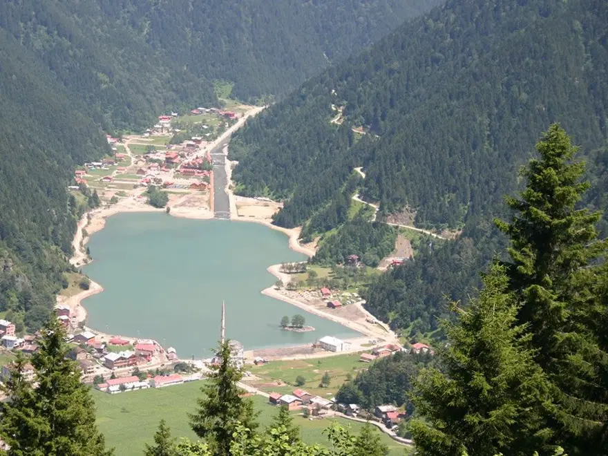 Uzungöl Özel Çevre Koruma Bölgesi 15 Uzungöl Özel Çevre Koruma Bölgesi 15