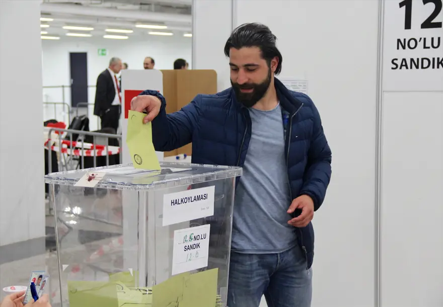 Yurt dışında oy verme işlemi sona erdi 21